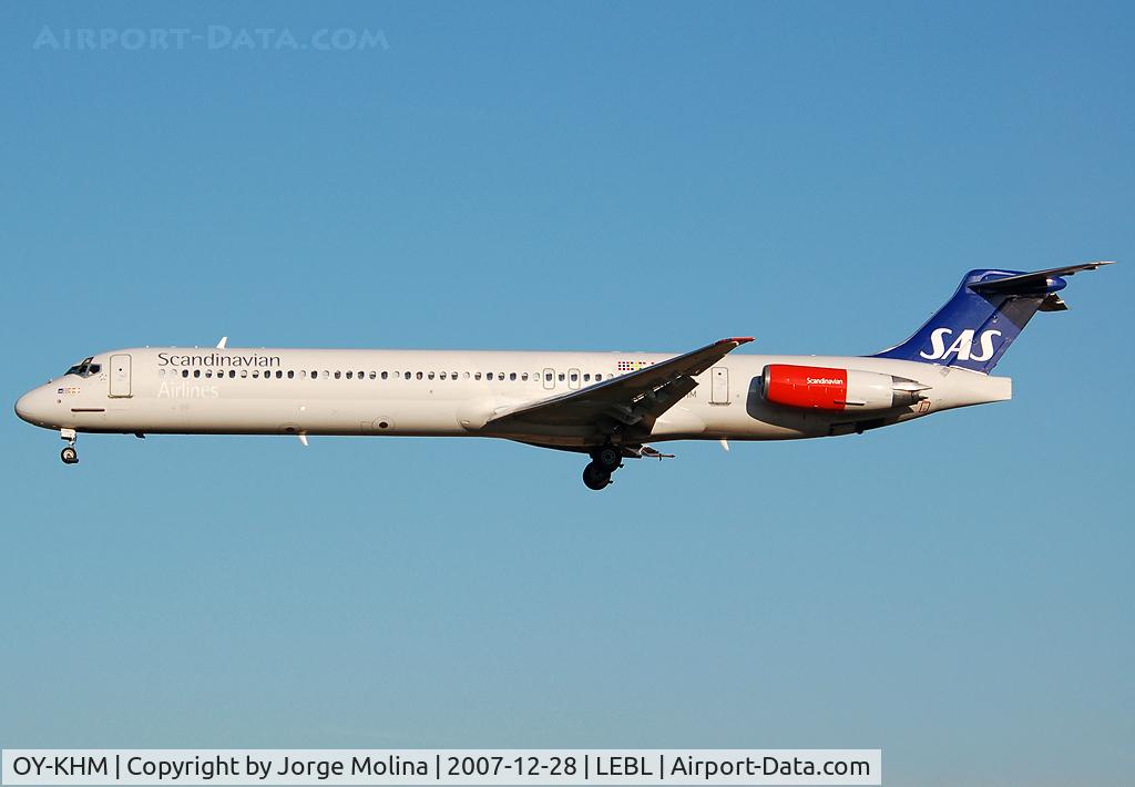 OY-KHM, 1990 McDonnell Douglas MD-82 (DC-9-82) C/N 49914, On final to RWY 25R.