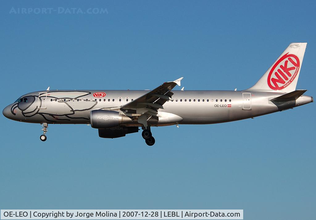OE-LEO, 2006 Airbus A320-214 C/N 2668, Operated by Air Berlin.