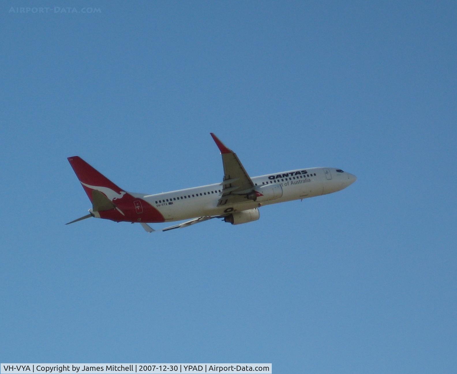 VH-VYA, 2004 Boeing 737-838 C/N 33762, Taking off Rwy 23