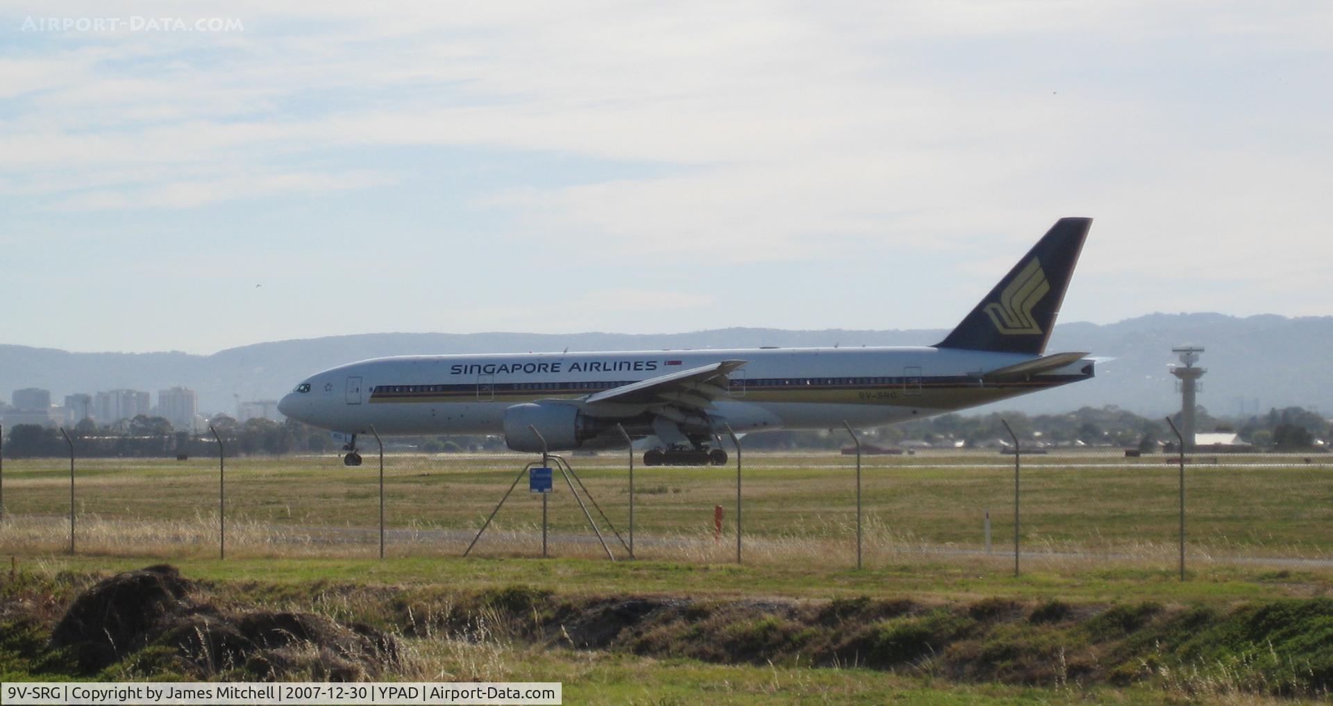 9V-SRG, 2001 Boeing 777-212/ER C/N 28522, Taxiing to gate