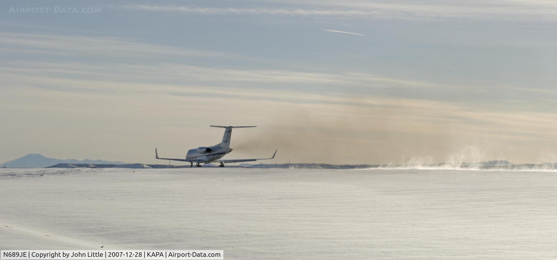 N689JE, 1979 Gulfstream American G-1159 Gulfstream II C/N 258, Take-off and kicking up the snow