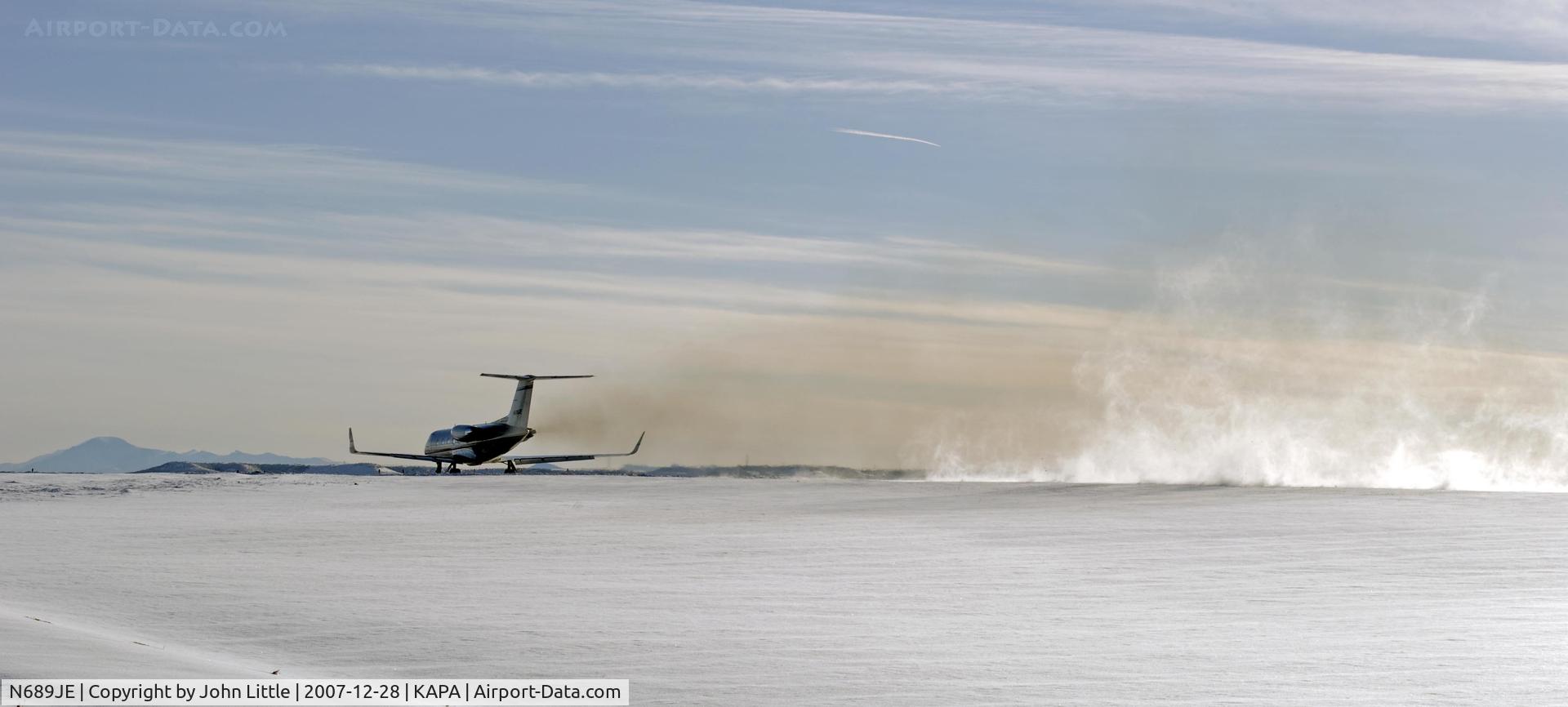 N689JE, 1979 Gulfstream American G-1159 Gulfstream II C/N 258, Full take-off power and clearing the snow
