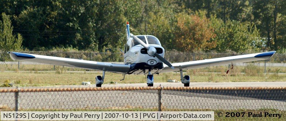 N5129S, 1971 Piper PA-28-140 C/N 28-7125600, A familiar number, but a different look.