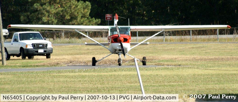N65405, 1978 Cessna 152 C/N 15281531, Head on with a local Cessna
