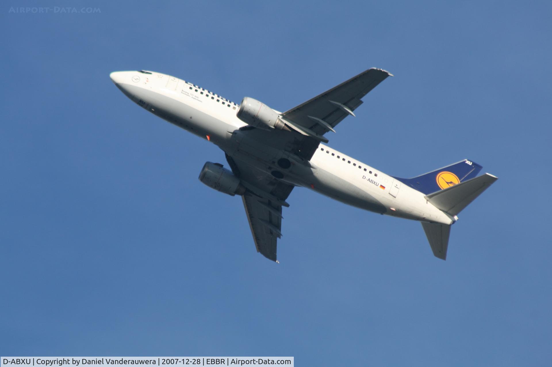 D-ABXU, 1989 Boeing 737-330 C/N 24282, taking off from rwy 25R