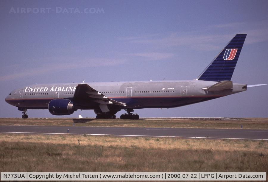 N773UA, 1995 Boeing 777-222 C/N 26929, United Airlines flight leaving Paris CDG