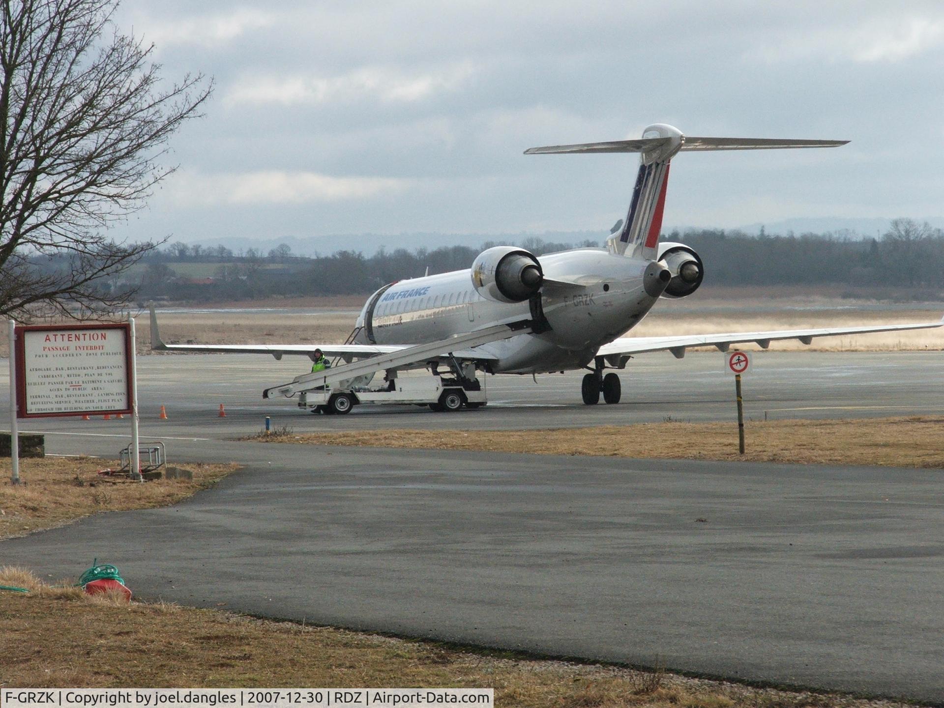 F-GRZK, 2005 Canadair CRJ-702 (CL-600-2C10) Regional Jet C/N 10198, liaison regionale