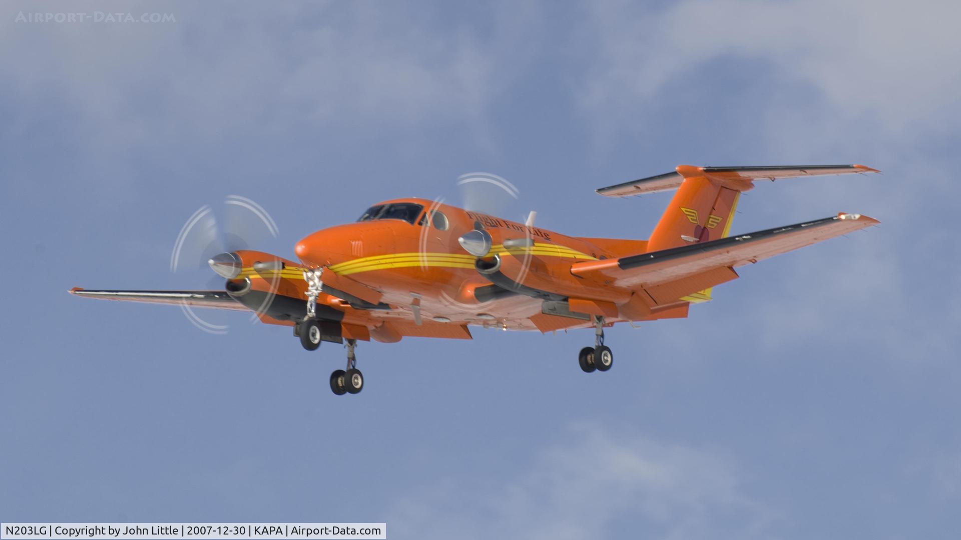 N203LG, 1981 Beech B200 King Air C/N BB-926, Flight For Life on Approach to 17L