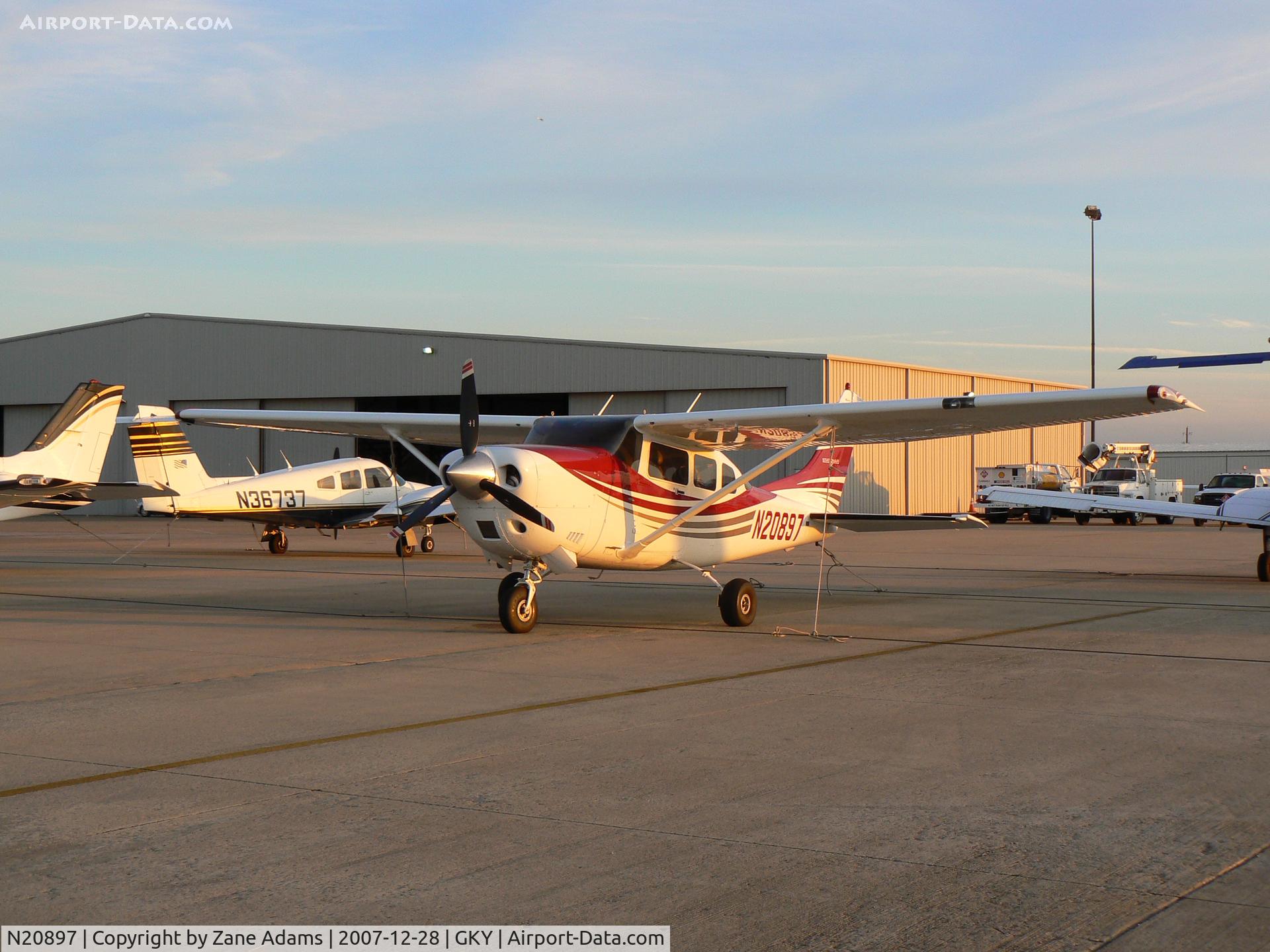 N20897, 2005 Cessna T206H Turbo Stationair C/N T20608553, At Arlington