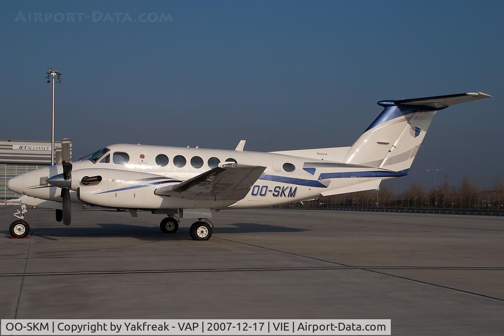 OO-SKM, 1991 Beech B200 Super King Air King Air C/N BB-1407, Sky Service Beech 200 King Air
