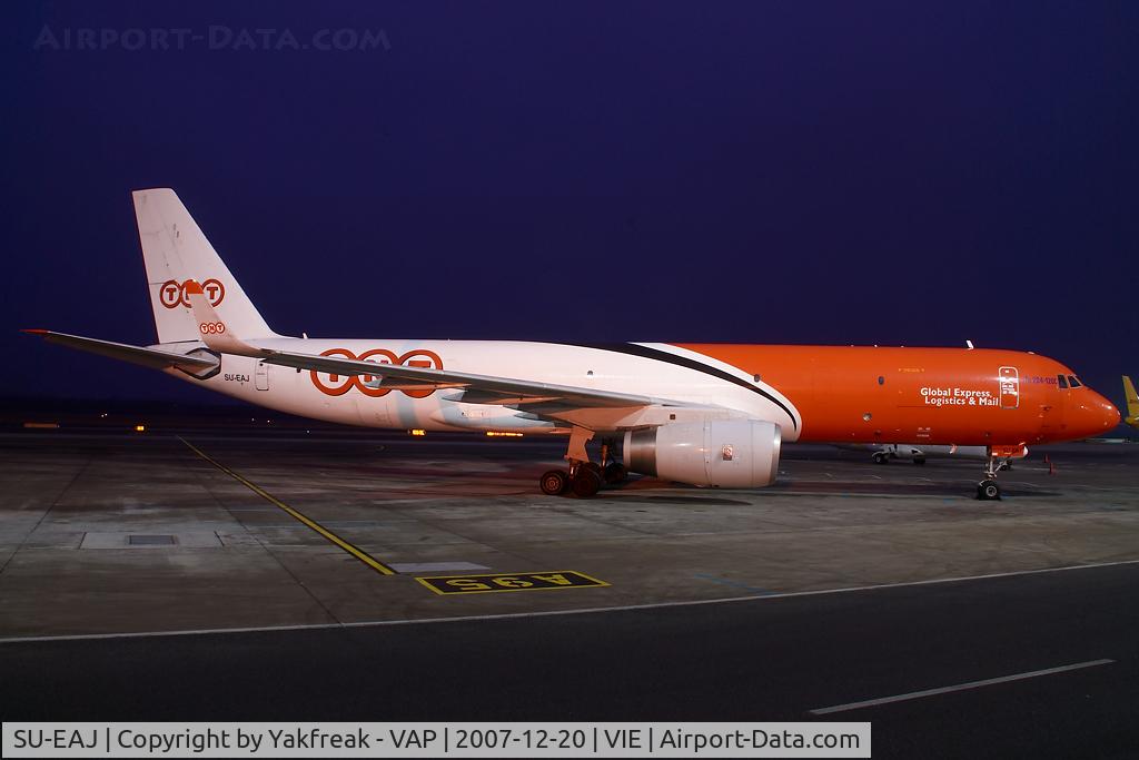 SU-EAJ, 1999 Tupolev Tu-204-120C C/N 145074-3164029, TNT Tupolev 204