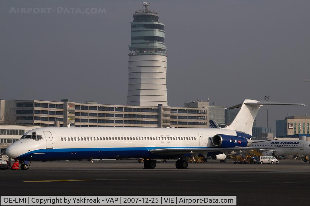OE-LMI, 1988 McDonnell Douglas MD-83 (DC-9-83) C/N 49823, MapJets MD80
