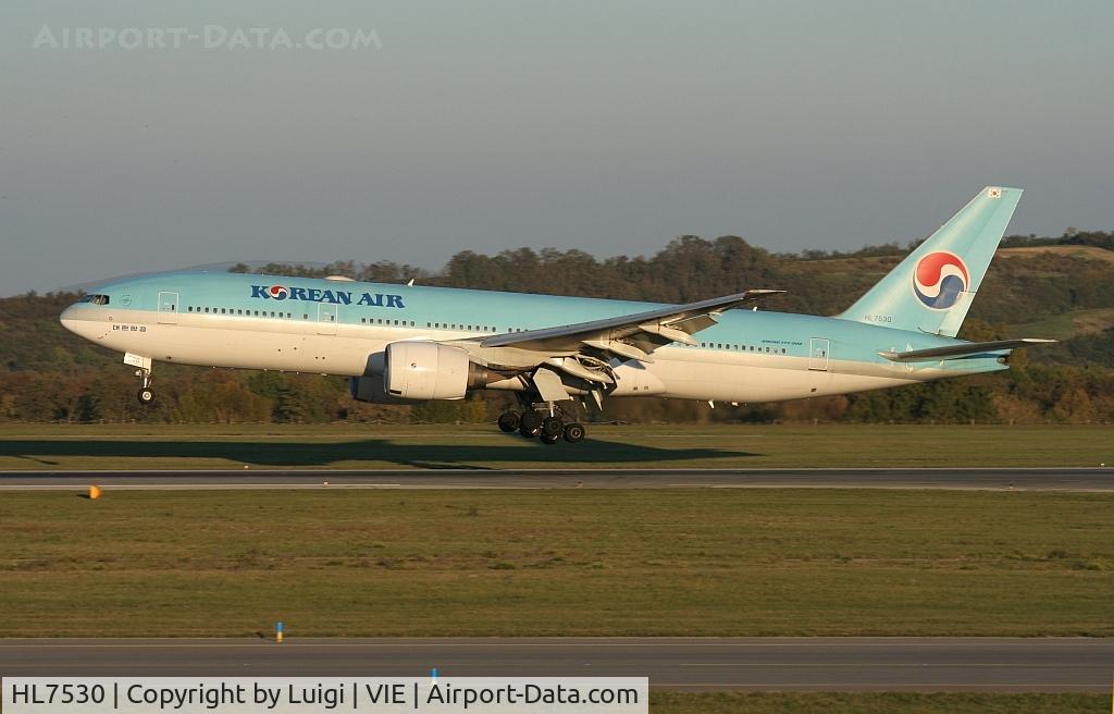 HL7530, 1997 Boeing 777-2B5/ER C/N 27945, Korean Air 777-200