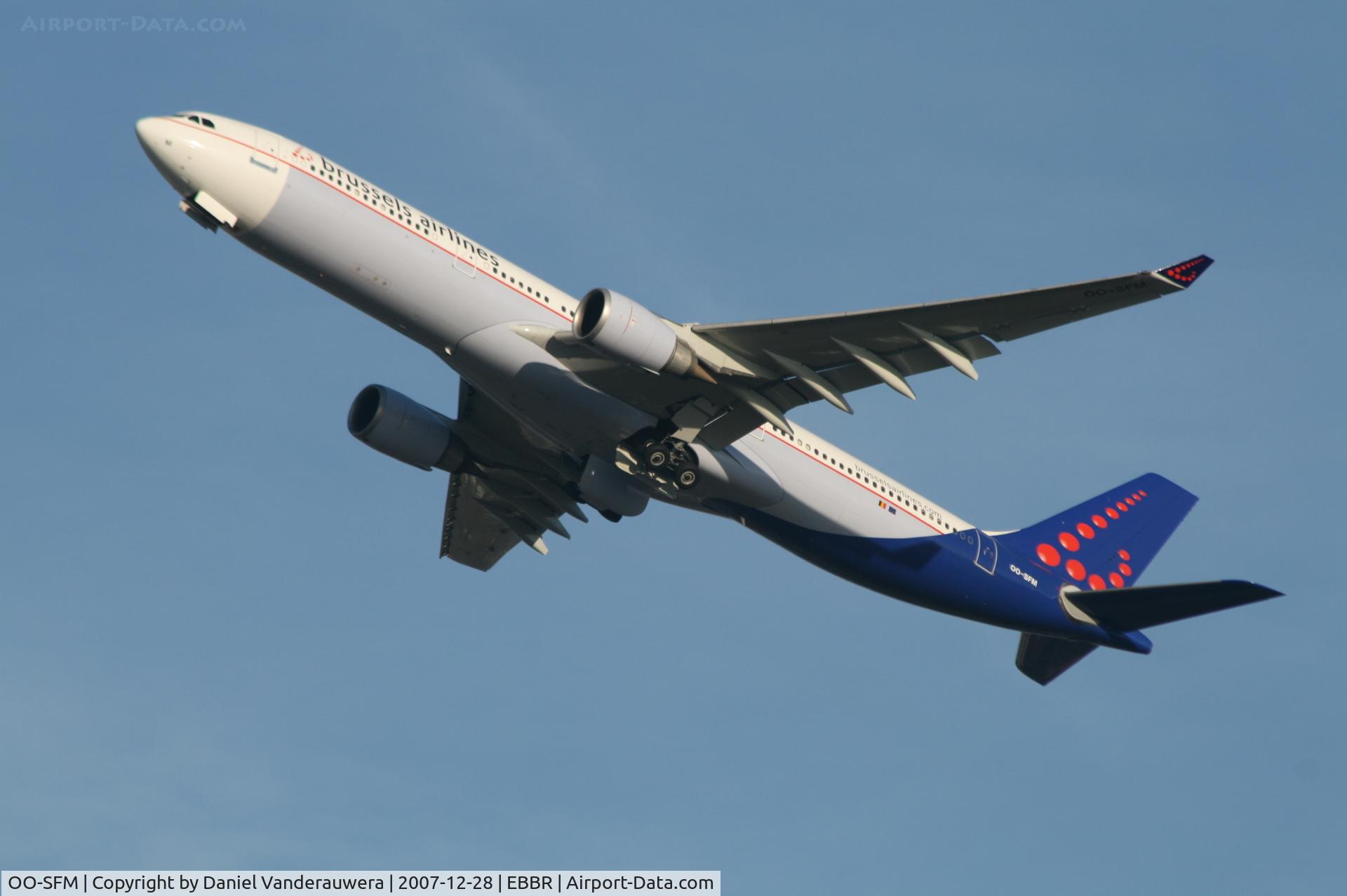 OO-SFM, 1993 Airbus A330-301 C/N 030, taking off from rwy 25R