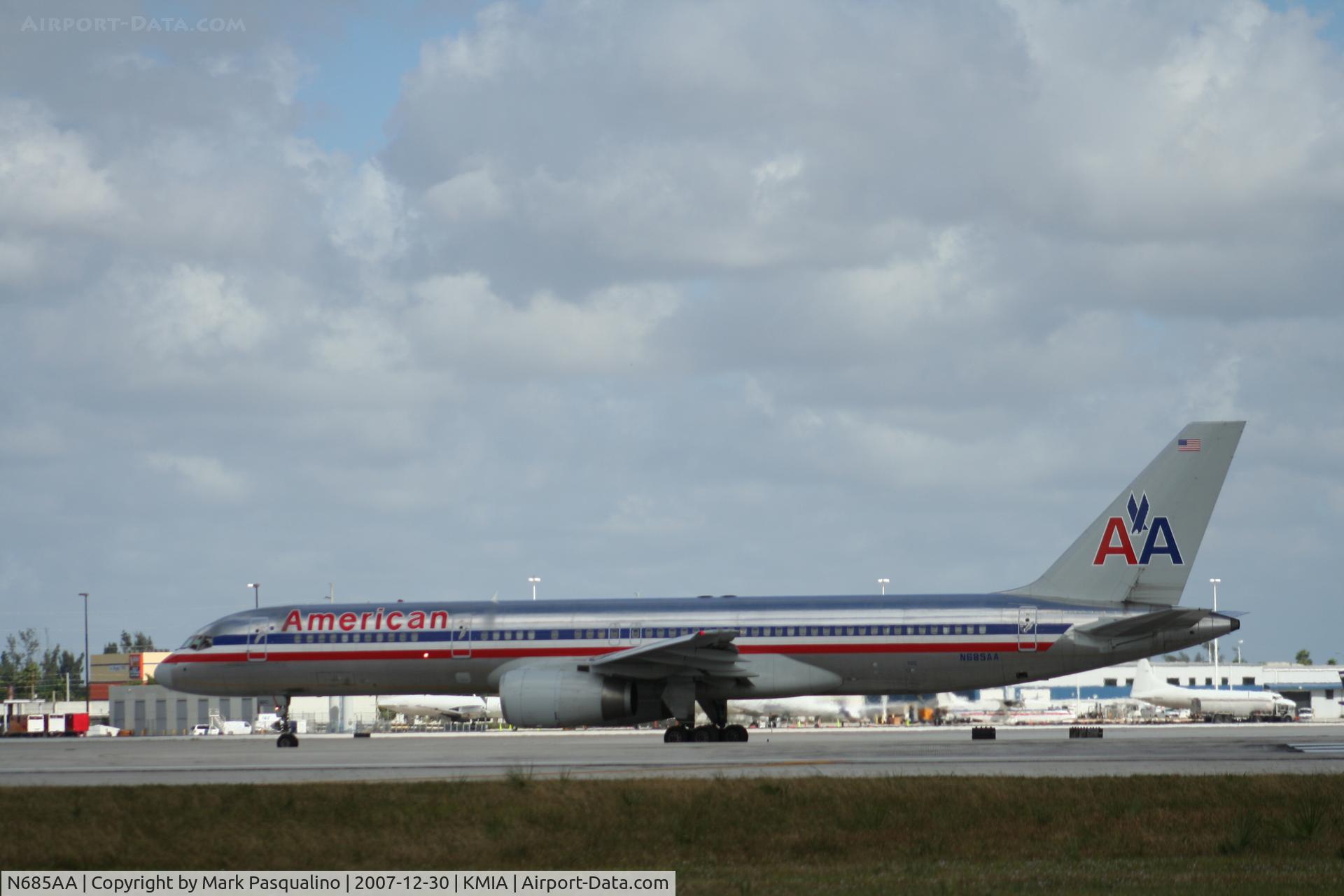 N685AA, 1992 Boeing 757-223 C/N 25342, Boeing 757-200