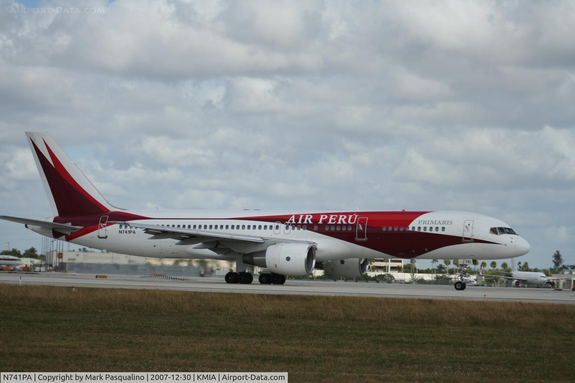 N741PA, 1990 Boeing 757-230 C/N 24737, Boeing 757-200