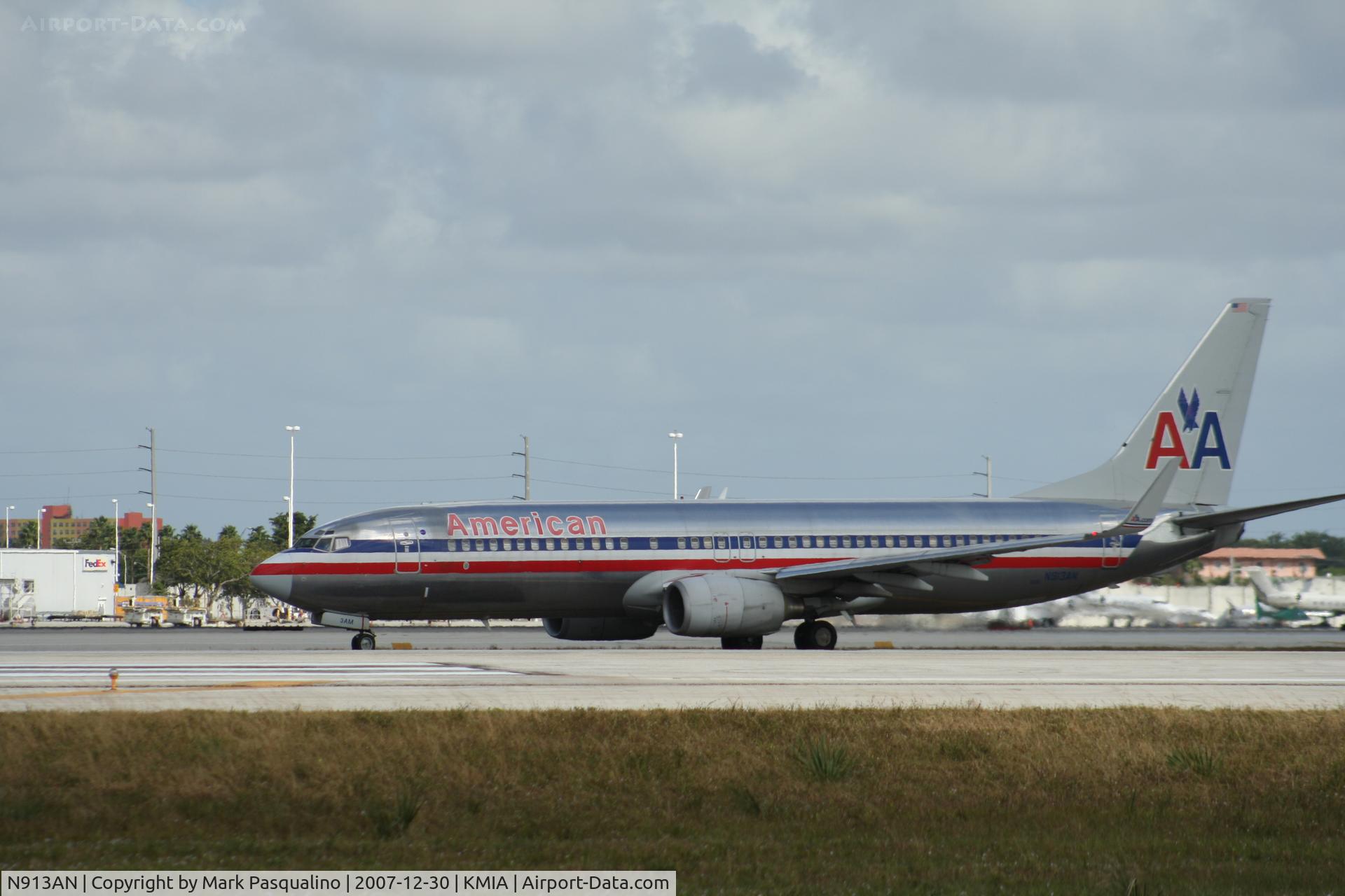 N913AN, 1999 Boeing 737-823 C/N 29514, Boeing 737-800