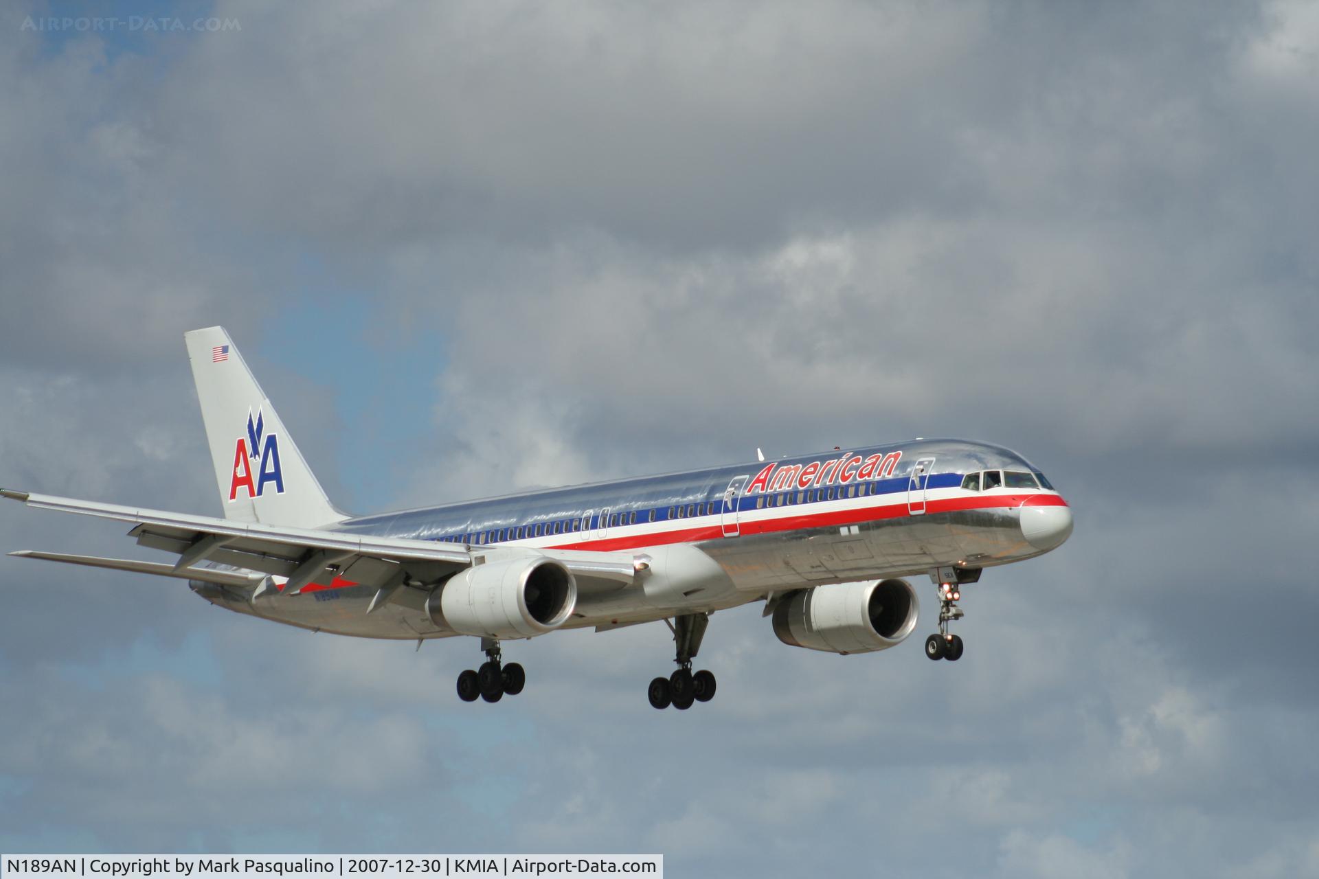 N189AN, 2001 Boeing 757-223 C/N 32383, Boeing 757-200