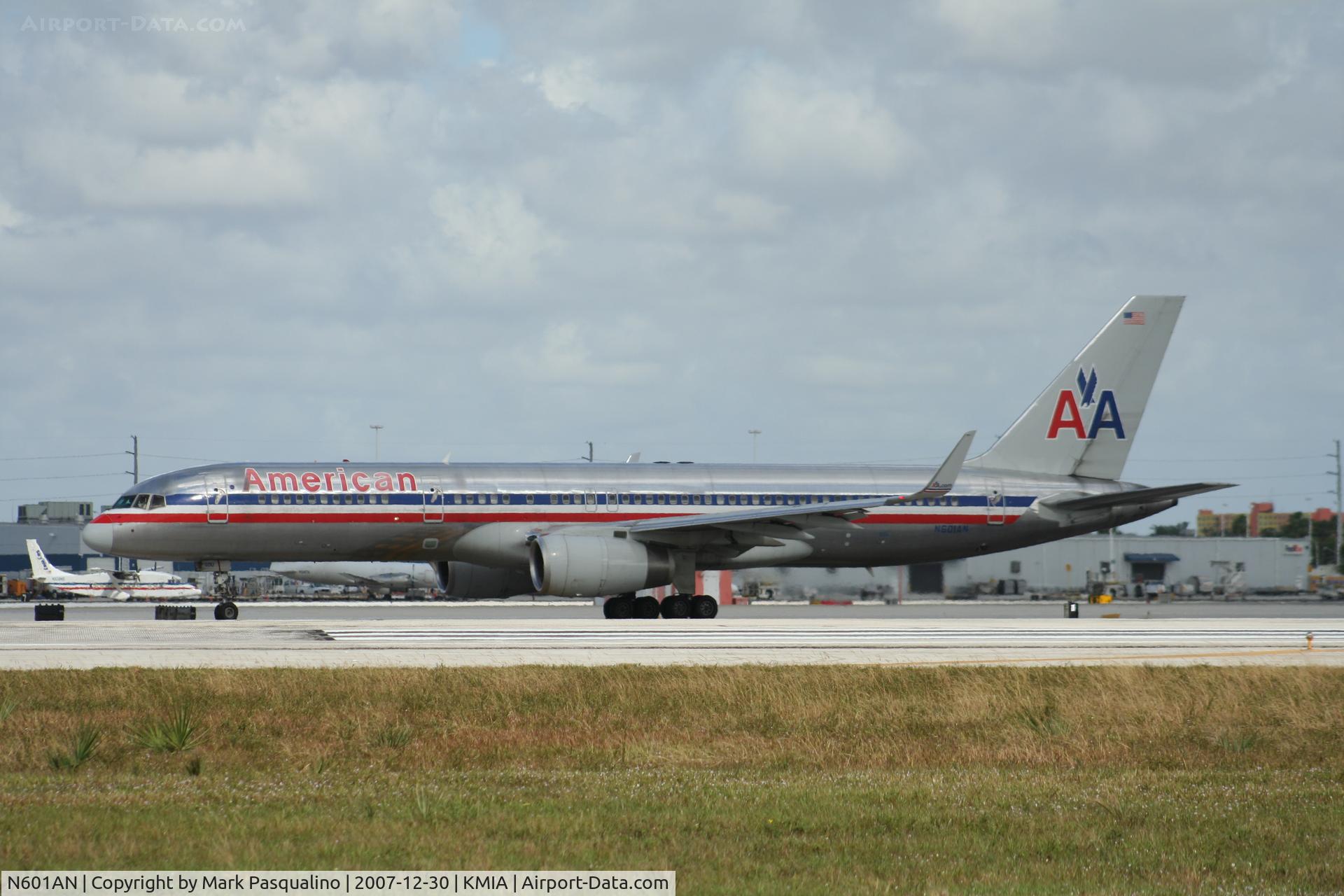 N601AN, 1995 Boeing 757-223 C/N 27052, Boeing 757-200
