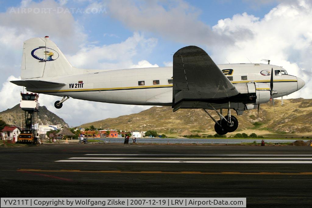 YV211T, 1943 Douglas C-47A-60-DL Skytrain C/N 10201, visitor