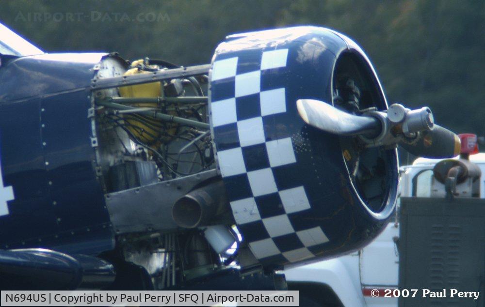 N694US, 1943 North American SNJ-4 Texan C/N 88-13627, Time for some powerplant attention