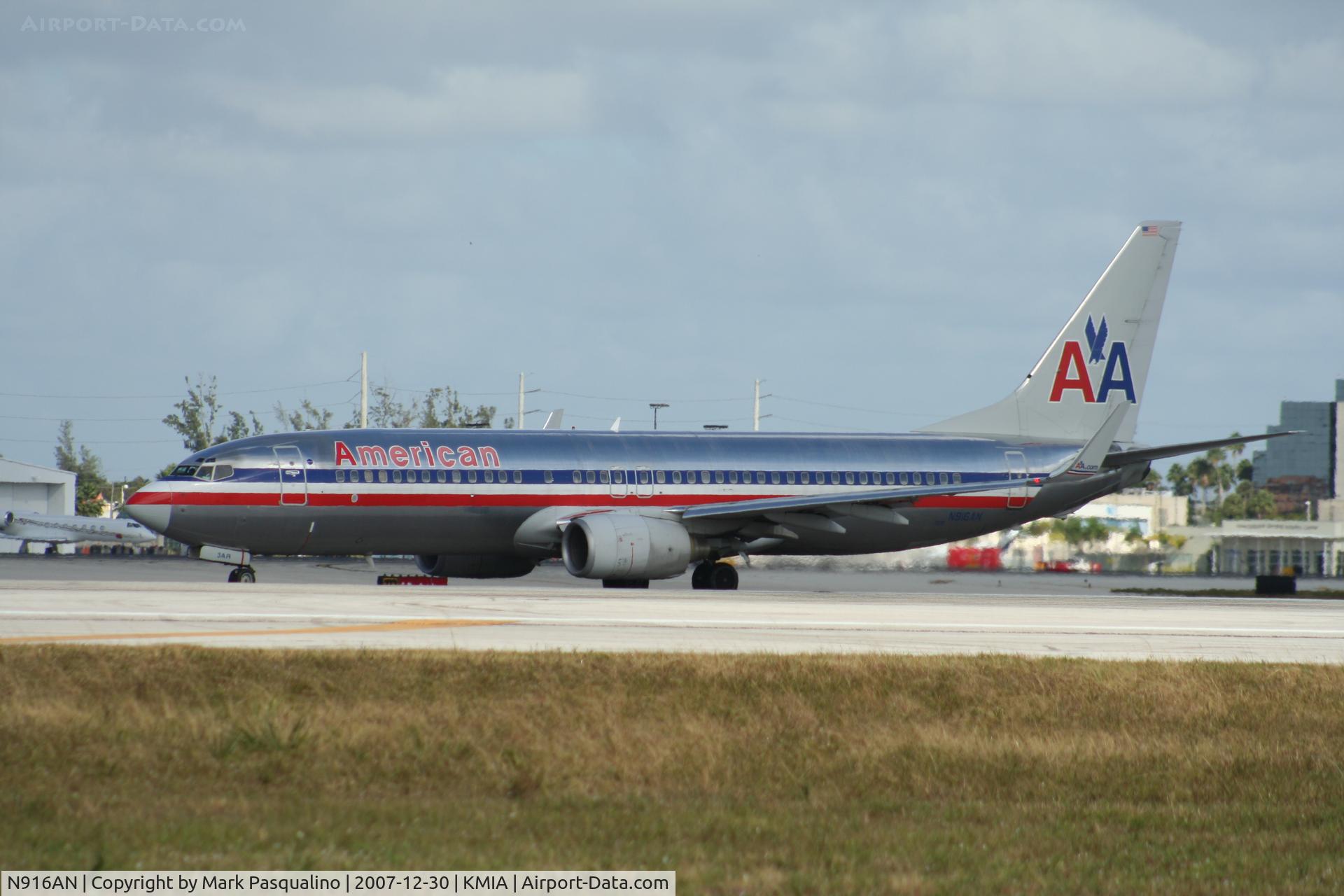 N916AN, 1999 Boeing 737-823 C/N 29517, Boeing 737-800