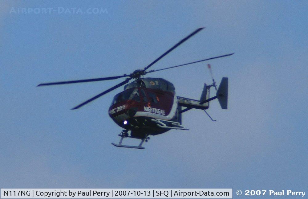 N117NG, 1986 Eurocopter-Kawasaki BK-117A-4 C/N 7083, Breaking for her landing; arriving for a display, not an emergency