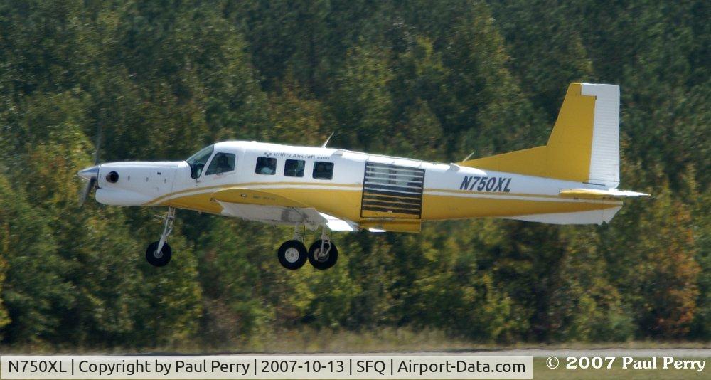 N750XL, 2004 Pacific Aerospace 750XL C/N 109, Hard to tell if she's coming or going, such a smooth profile either way