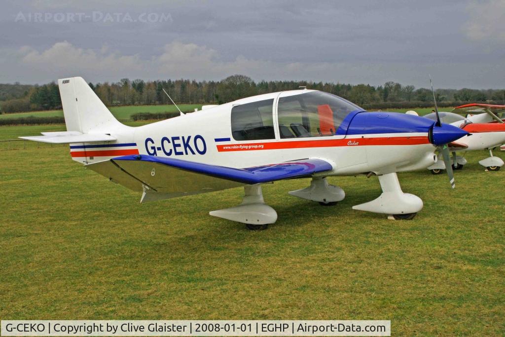 G-CEKO, 1989 Robin DR-400-100 Cadet C/N 1932, Registered Owner: EXAVIA LTD - Previous ID: PH-VSU
