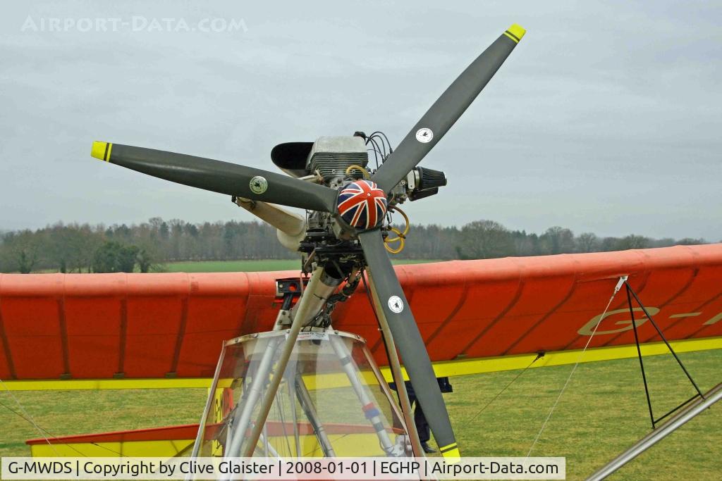 G-MWDS, 1989 Thruster T300 C/N 089-T300-395, HEX: 4030A4