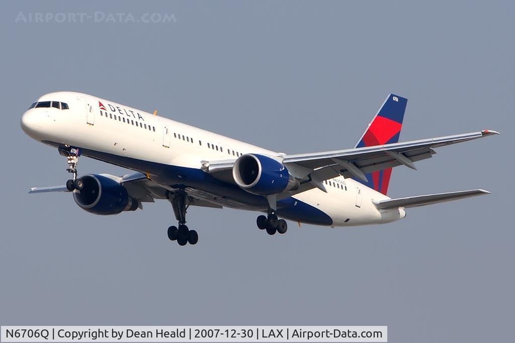 N6706Q, 2000 Boeing 757-232 C/N 30422, Delta Airlines N6706Q (FLT DAL559) from Salt Lake City Int'l (KSLC) on approach to RWY 25L.