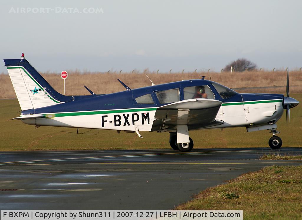 F-BXPM, Piper PA-28R-200 Cherokee Arrow C/N 28R-7335127, Rolling for a new light flight