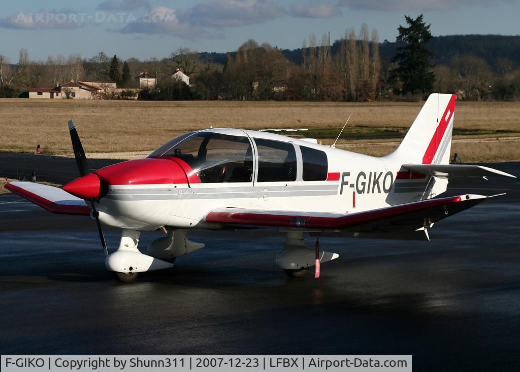 F-GIKO, Robin DR-400-120 C/N 1947, Parked at the airport