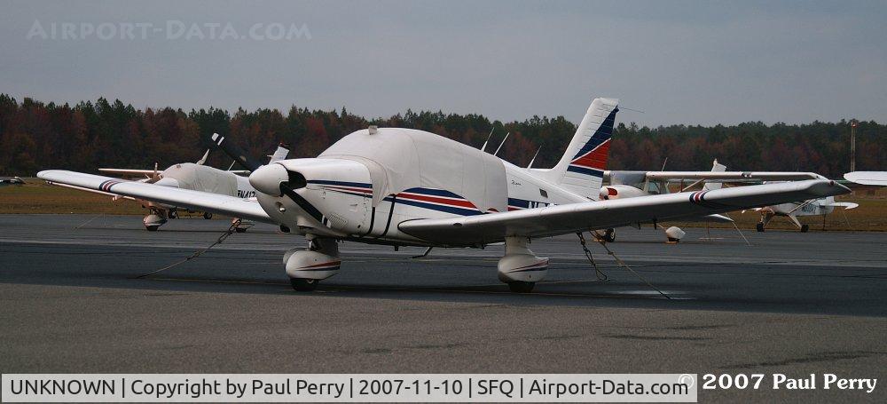 UNKNOWN, Miscellaneous Various C/N unknown, Can't get the number on this afternoon visitor.  She looks to be a Piper PA-28-181.  Anyone recognize her?