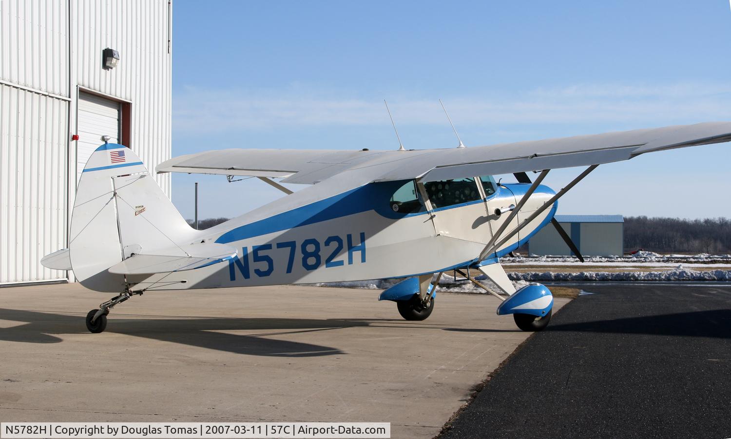 N5782H, 1949 Piper PA-16 Clipper C/N 16-397, Clipper N5782H at home base 57C