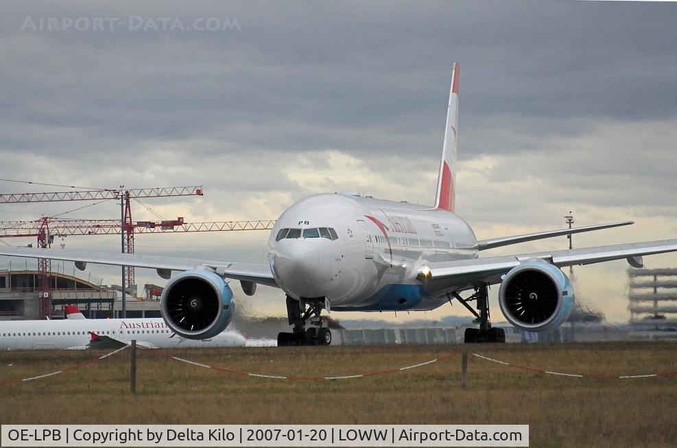 OE-LPB, 1998 Boeing 777-2Z9/ER C/N 28699, AUSTRIAN B777