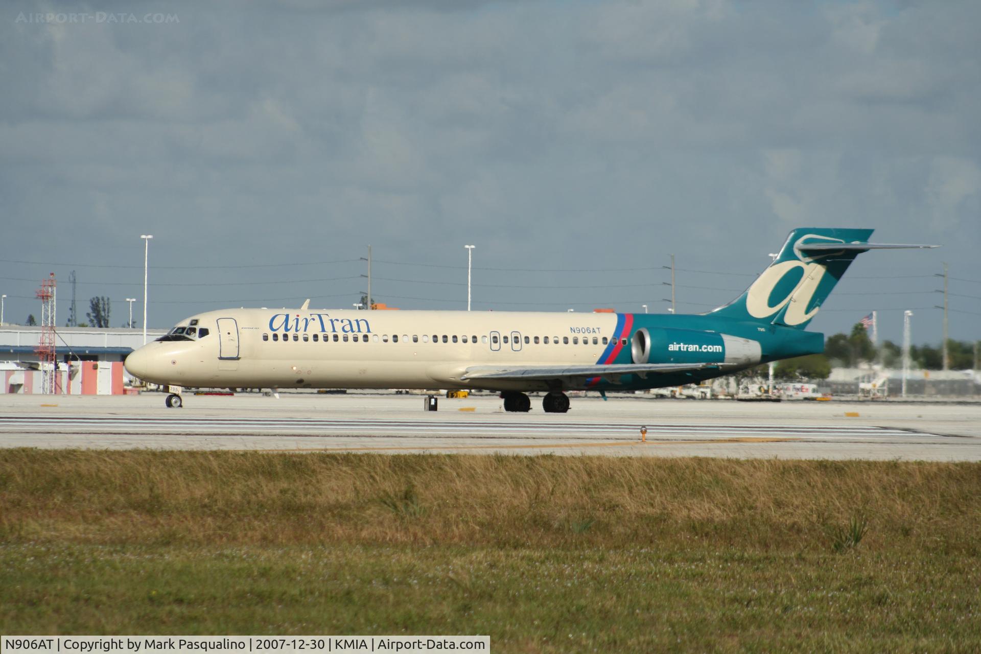N906AT, 2001 Boeing 717-200 C/N 55087, Boeing 717-200