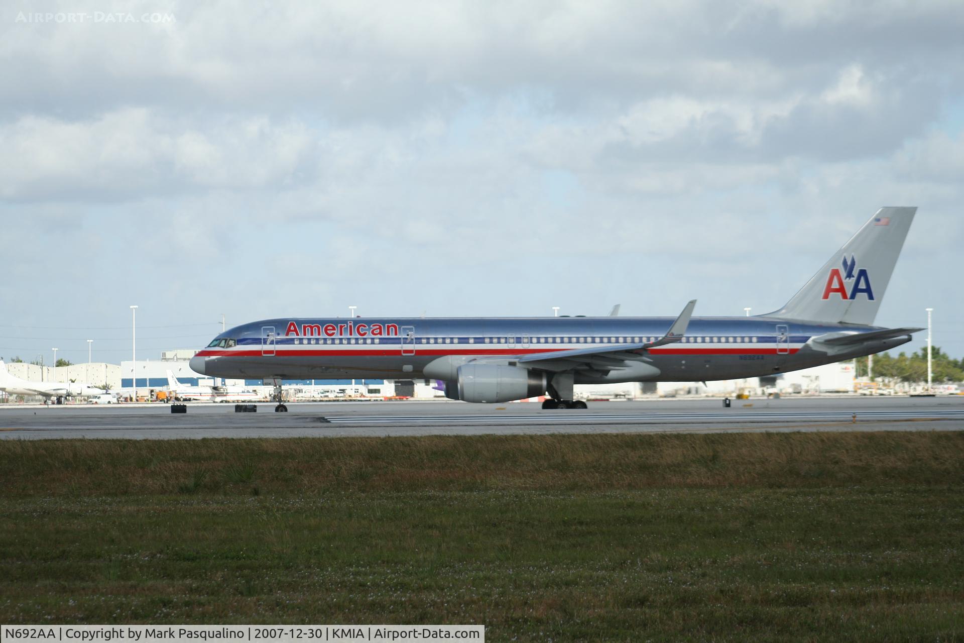 N692AA, 1993 Boeing 757-223 C/N 26972, Boeing 757-200
