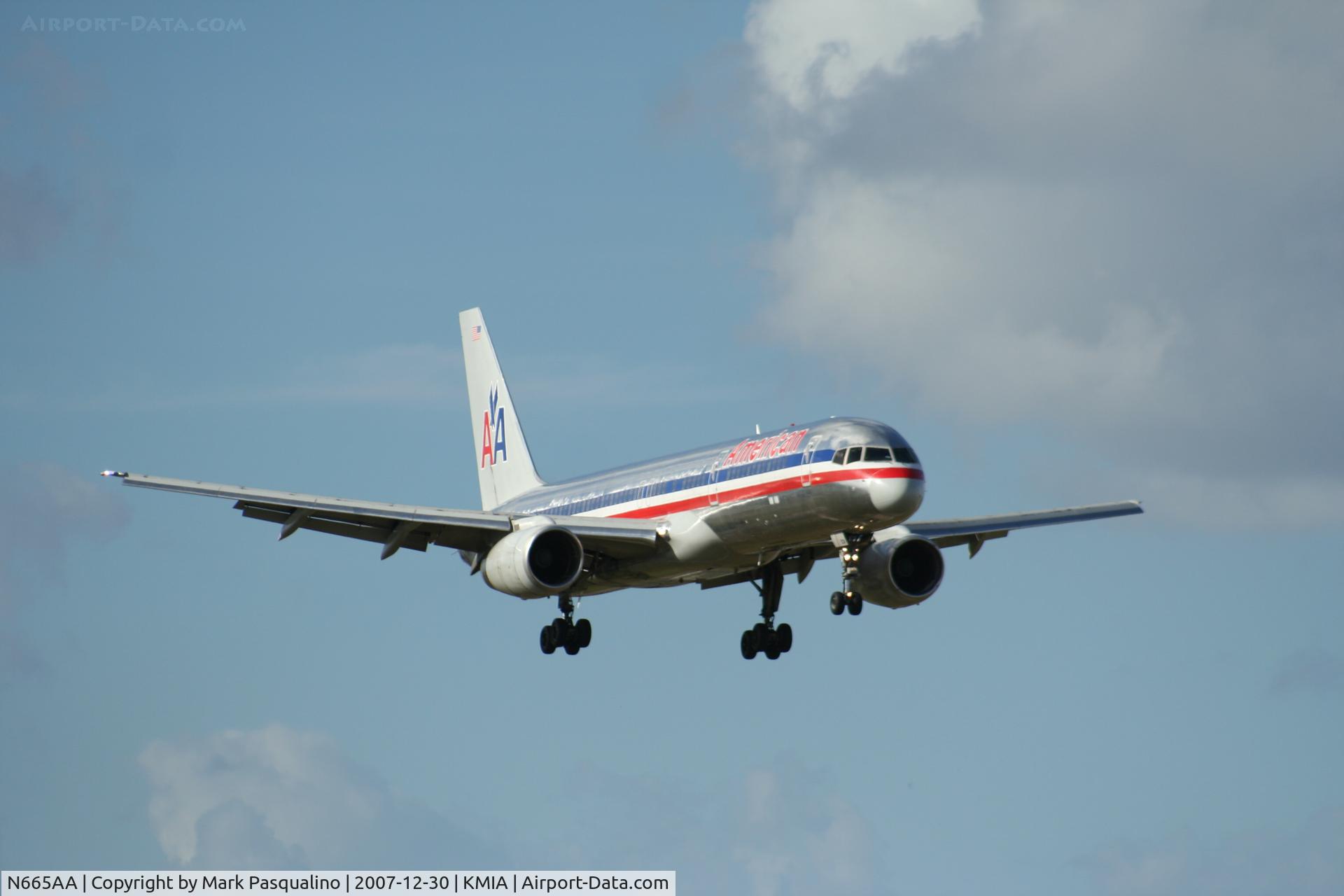 N665AA, 1992 Boeing 757-223 C/N 25299, Boeing 757-200