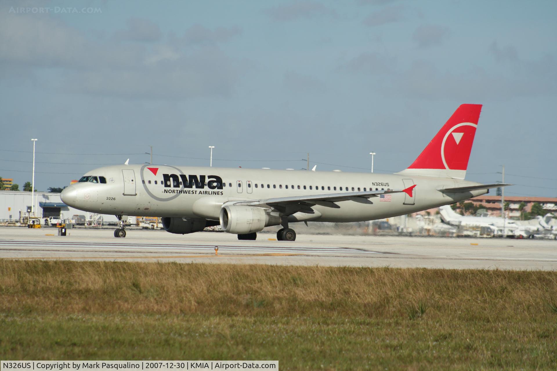 N326US, 1992 Airbus A320-211 C/N 282, Airbus A320