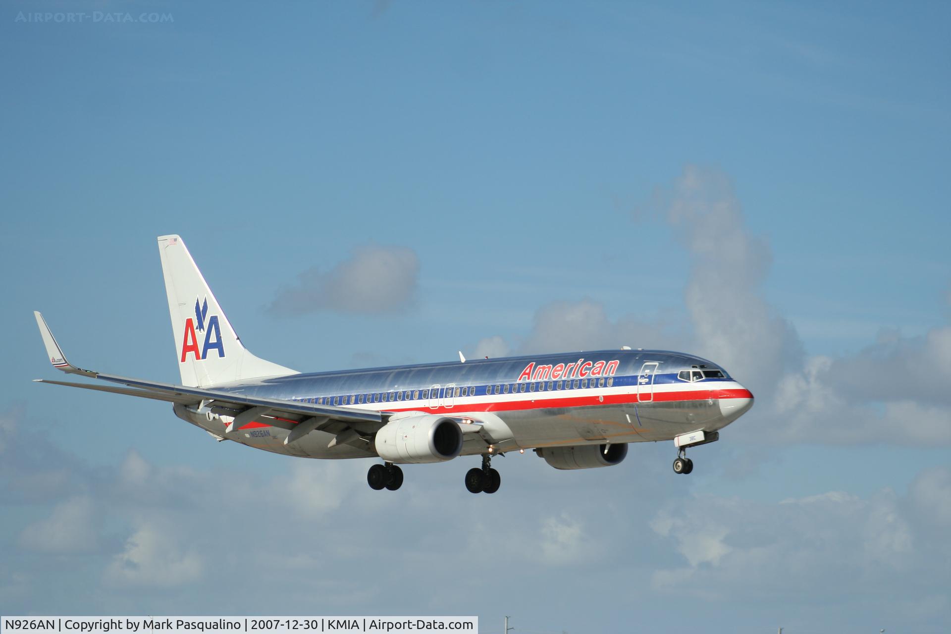 N926AN, 2000 Boeing 737-823 C/N 29527, Boeing 737-800