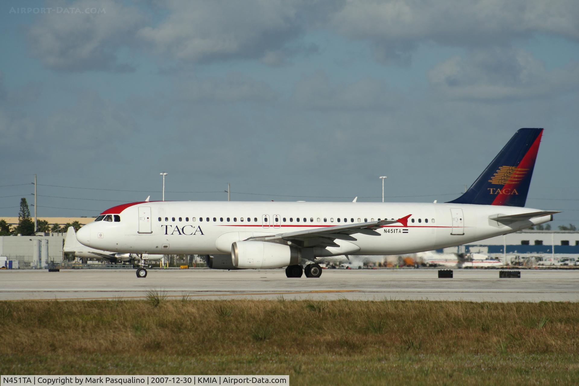 N451TA, 1997 Airbus A320-233 C/N 733, Airbus A320