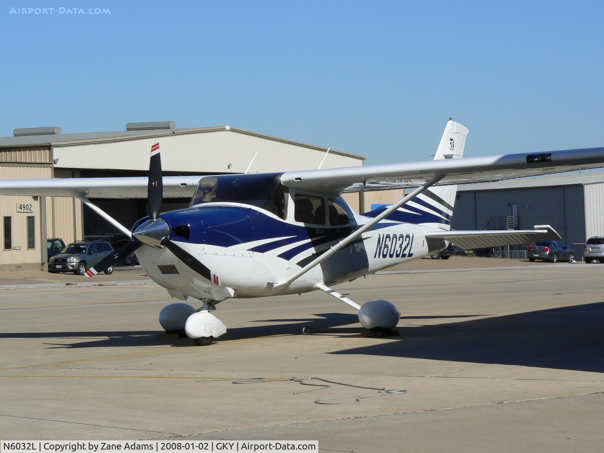 N6032L, 2006 Cessna 182T Skylane C/N 18281823, At Arlington Municipal