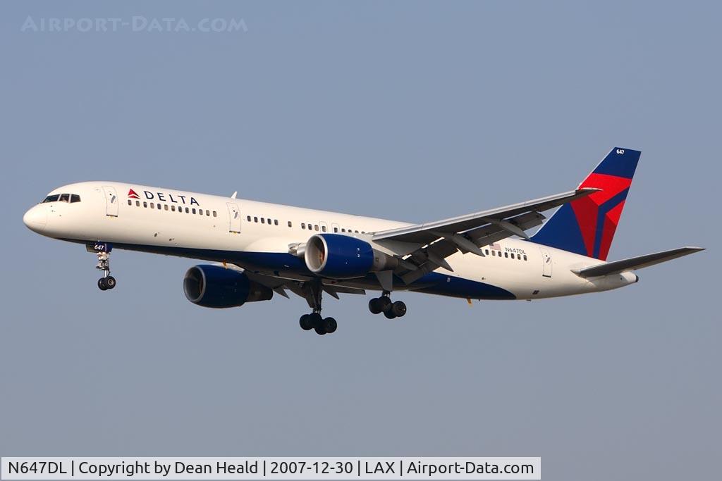 N647DL, 1989 Boeing 757-232 C/N 24218, Delta Airlines N647DL (FLT DAL963) from Hartsfield-Jackson Atlanta Int'l (KATL) on short-final to RWY 25L. This plane was recently painted in new Delta colors, and was formerly in Song colors.