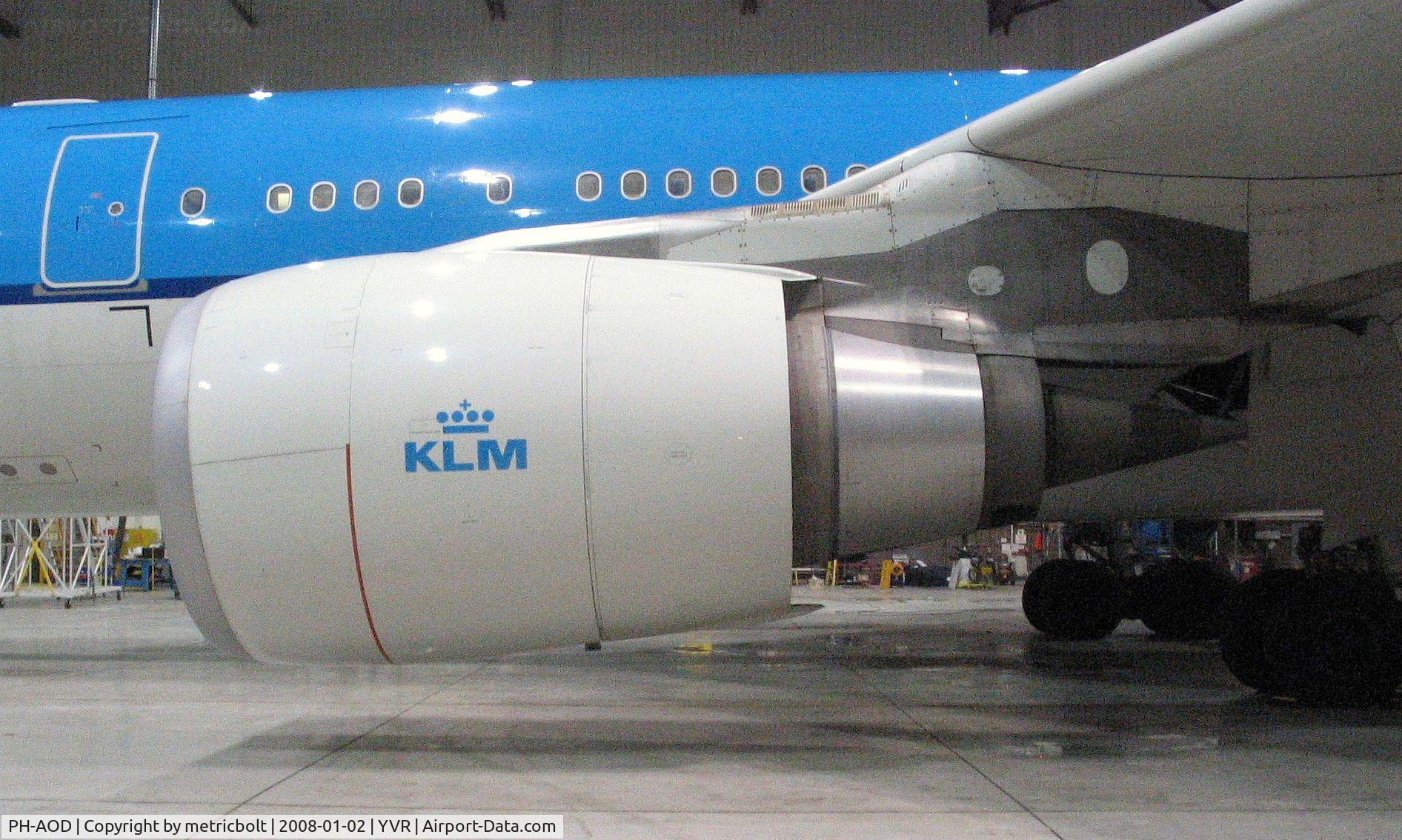 PH-AOD, 2006 Airbus A330-203 C/N 738, GE engine of PH-AOD