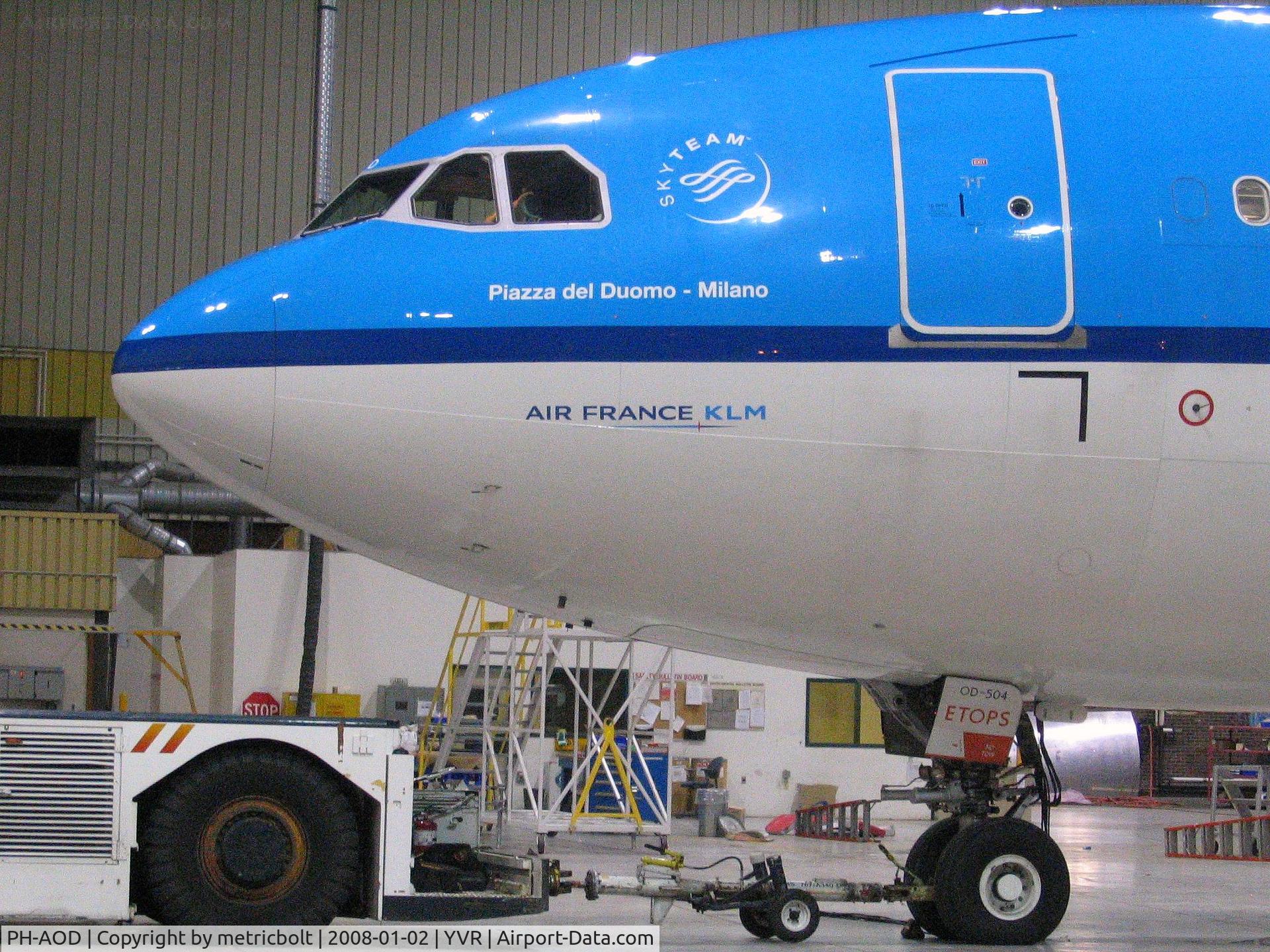 PH-AOD, 2006 Airbus A330-203 C/N 738, Nose of PH-AOD,A330-203