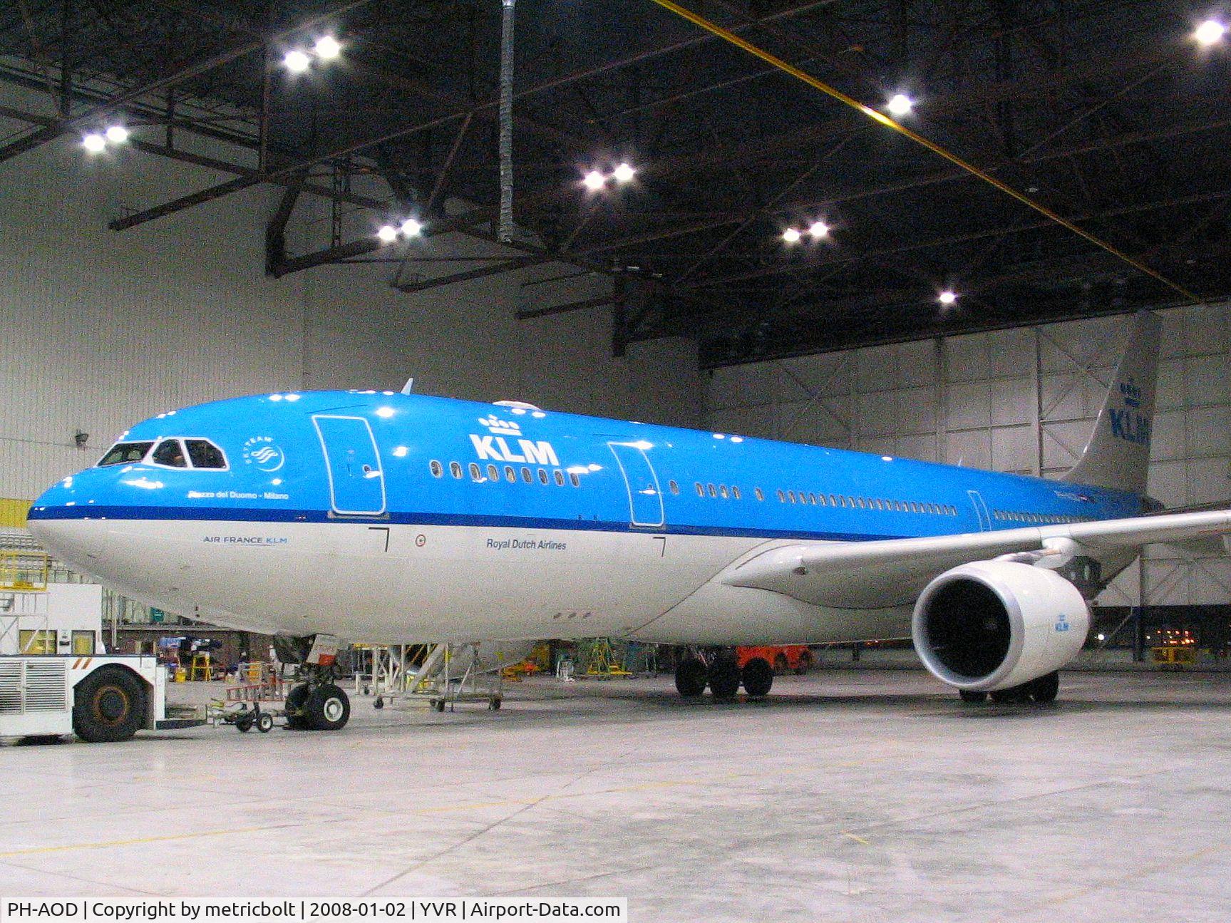 PH-AOD, 2006 Airbus A330-203 C/N 738, inside the hangar for maintenance