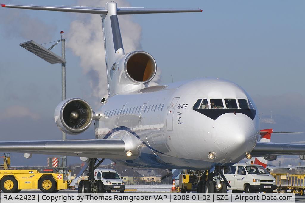 RA-42423, 1992 Yakovlev Yak-42D C/N 4216606, Centre Avia Yakovlev 42