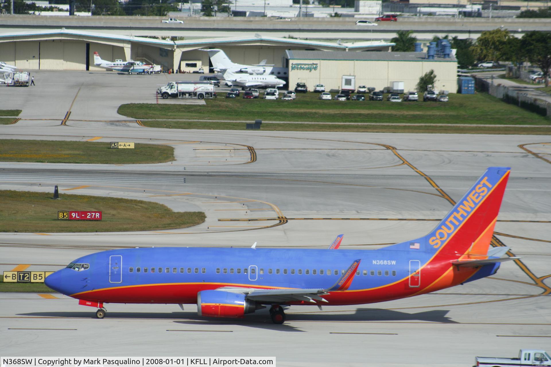 N368SW, 1993 Boeing 737-3H4 C/N 26579, Boeing 737-300