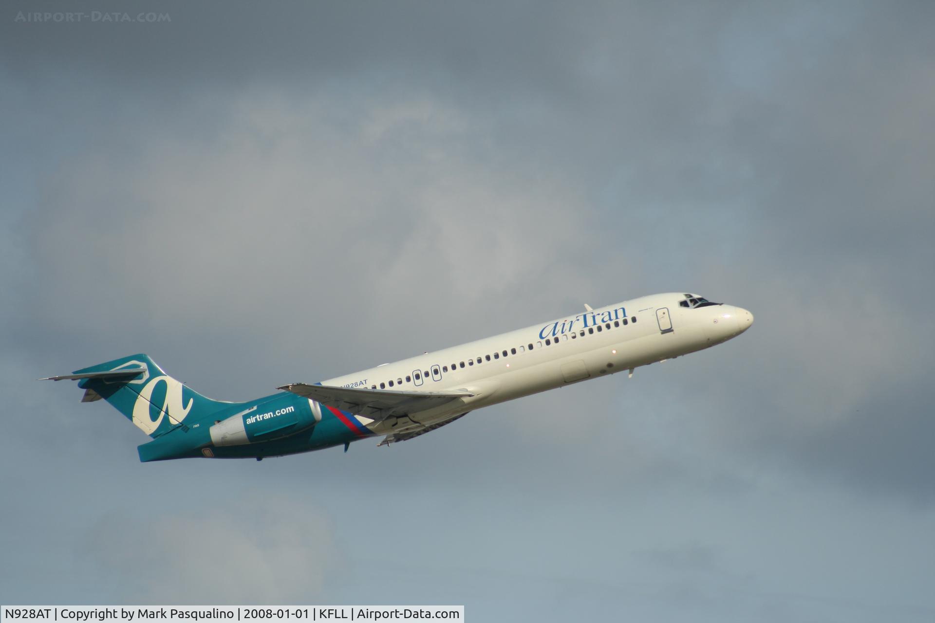 N928AT, 2000 Boeing 717-200 C/N 55076, Boeing 717-200